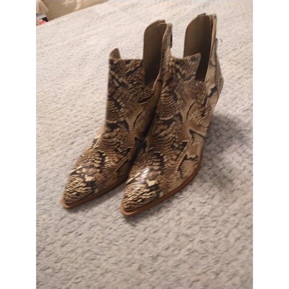 Vince Camuto  Leather 6.5 Snakeskin 3" Heeled Boots - Picture 12 of 14